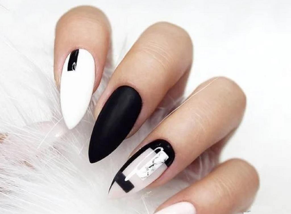 Negative space на длинных ногтях