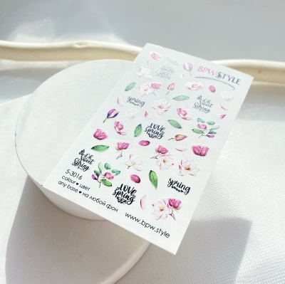 Слайдер-дизайн Spring is here из каталога Цветные на любой фон, в интернет-магазине BPW.style