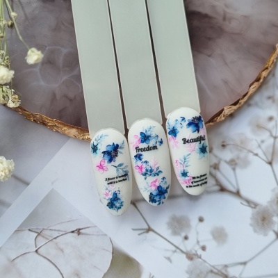 Слайдер-дизайн Pretty Flowers из каталога Цветные на любой фон, в интернет-магазине BPW.style